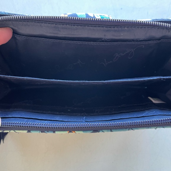 Vera Bradley quilted wallet - Picture 5 of 6